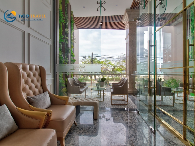 La Vague Hotel