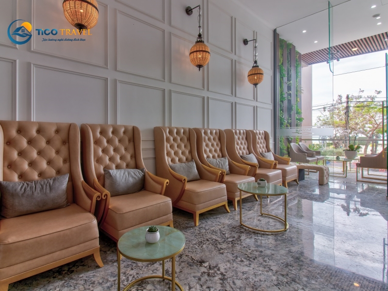 La Vague Hotel