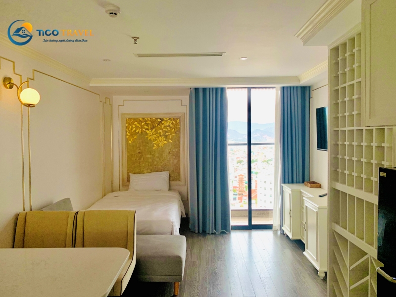 La Vague Hotel
