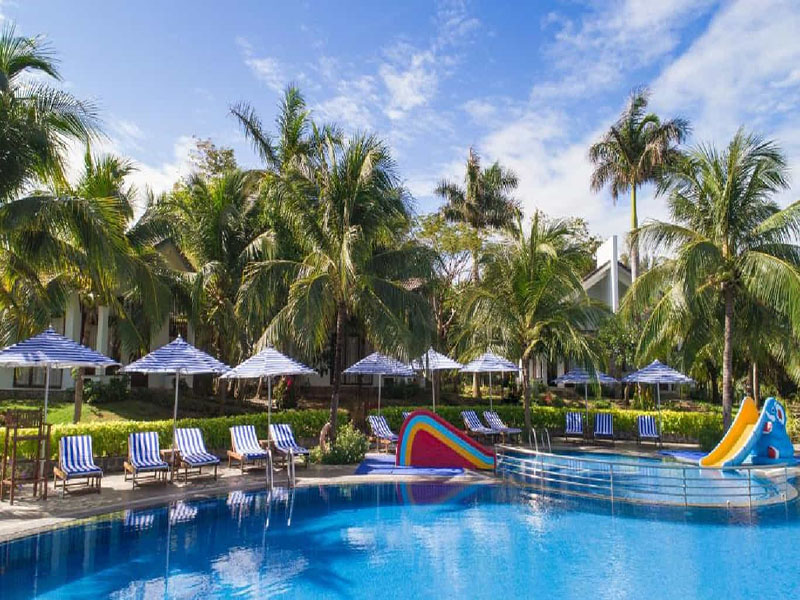 Carmelina Beach Resort