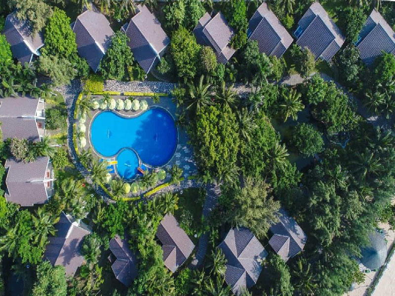 Carmelina Beach Resort