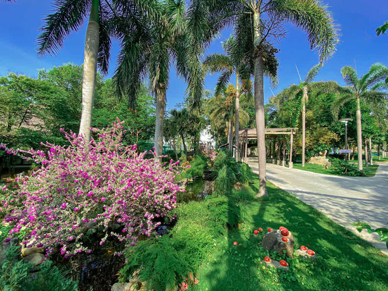 Carmelina Beach Resort