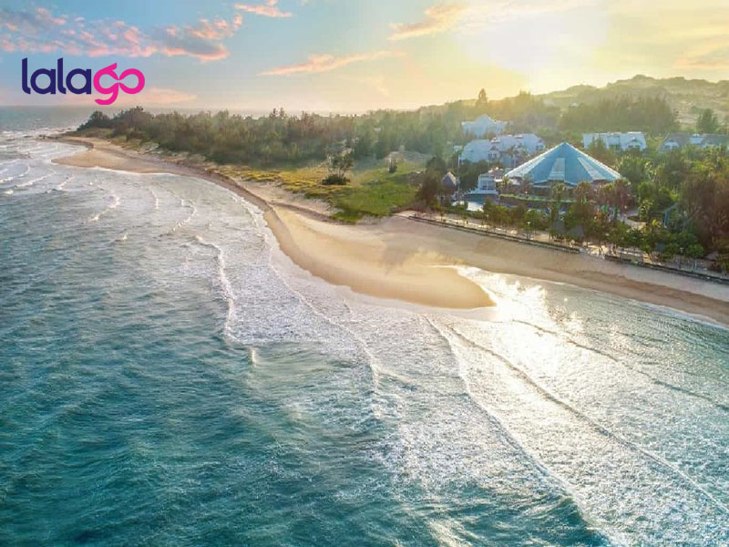 Carmelina Beach Resort