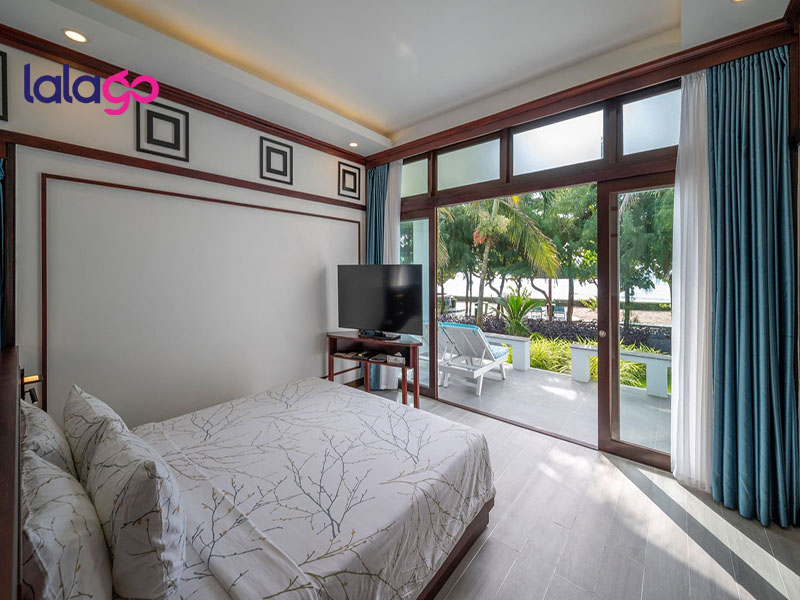 Carmelina Beach Resort