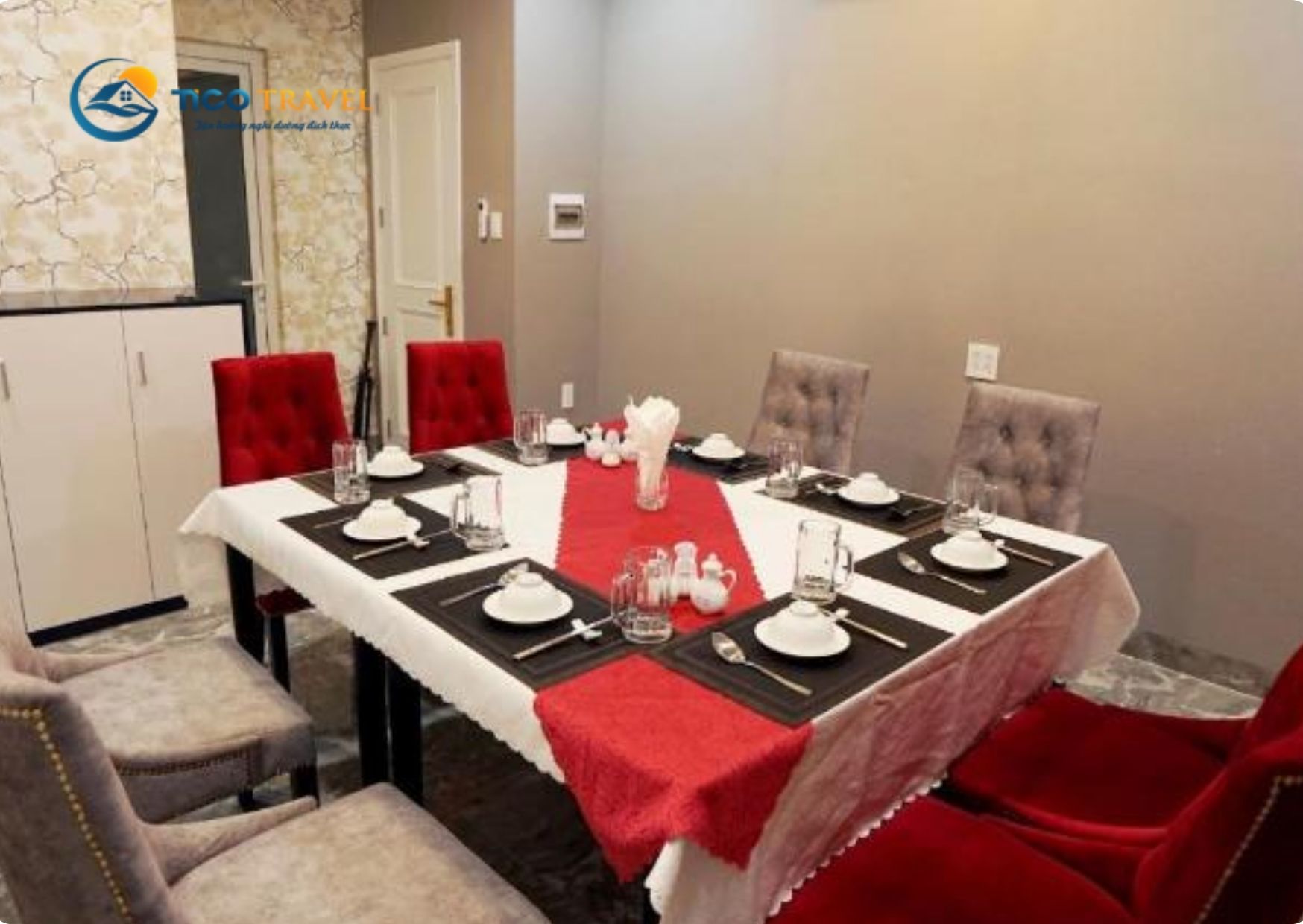 Tiffany Hotel & Restaurant
