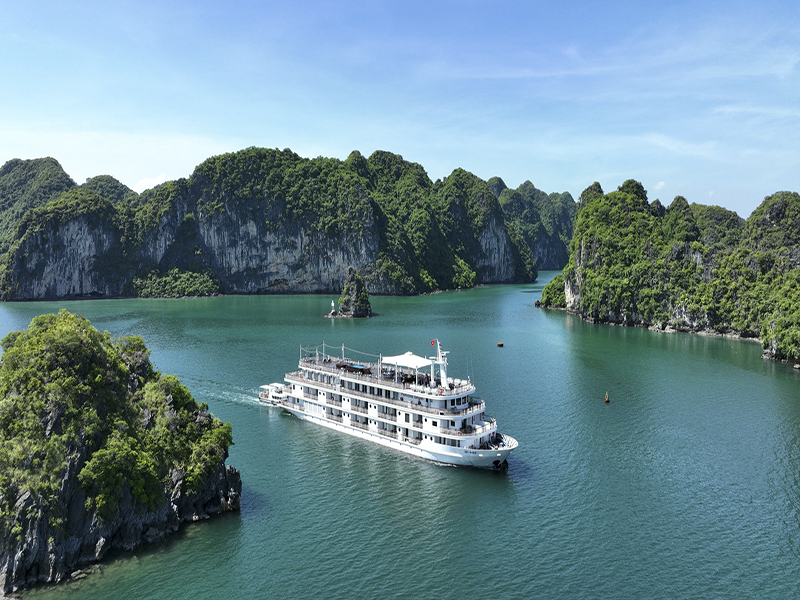 Paradise Grand Cruise