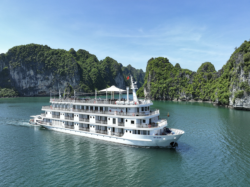Paradise Grand Cruise