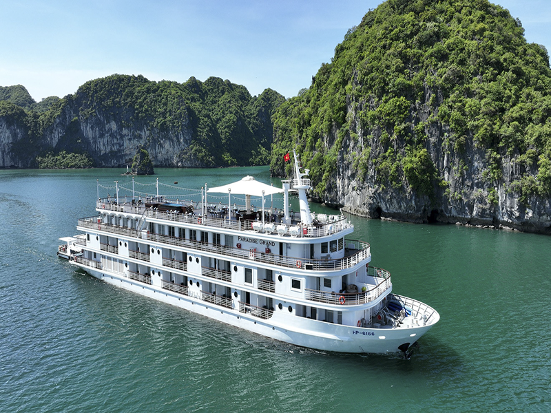 Paradise Grand Cruise