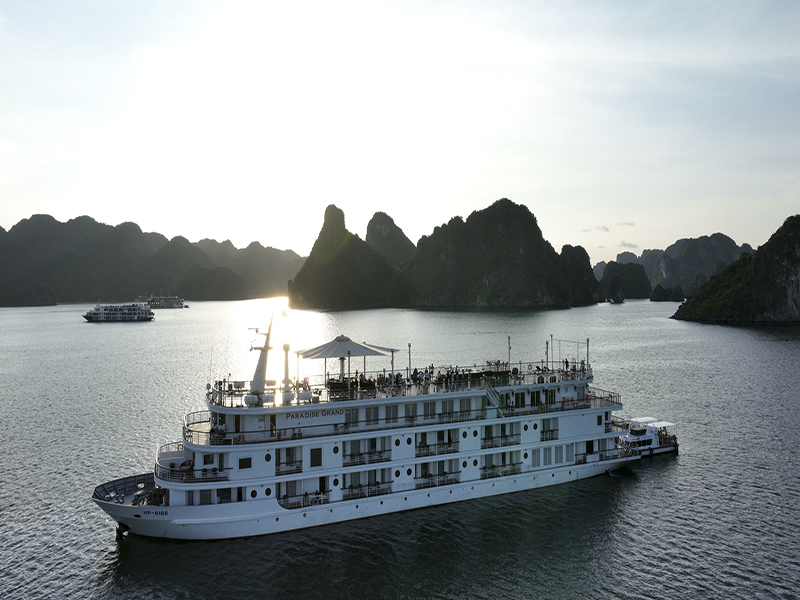 Paradise Grand Cruise
