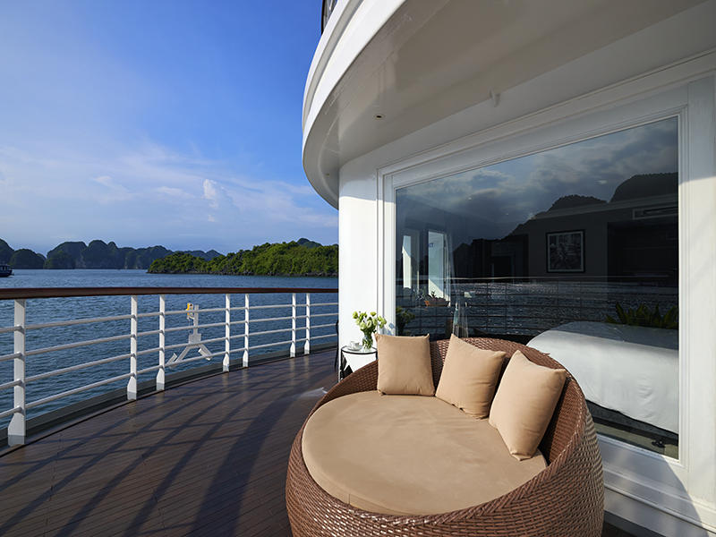 Paradise Grand Cruise