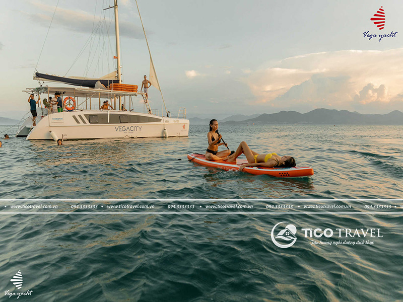 Du thuyền Vega Yacht