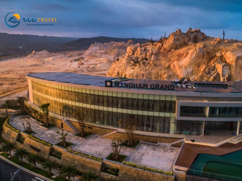 Wyndham Cam Ranh Grand Paradise KN Hotel