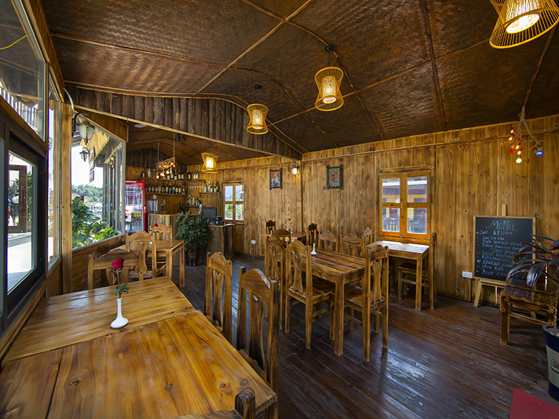 Saparis Hotel