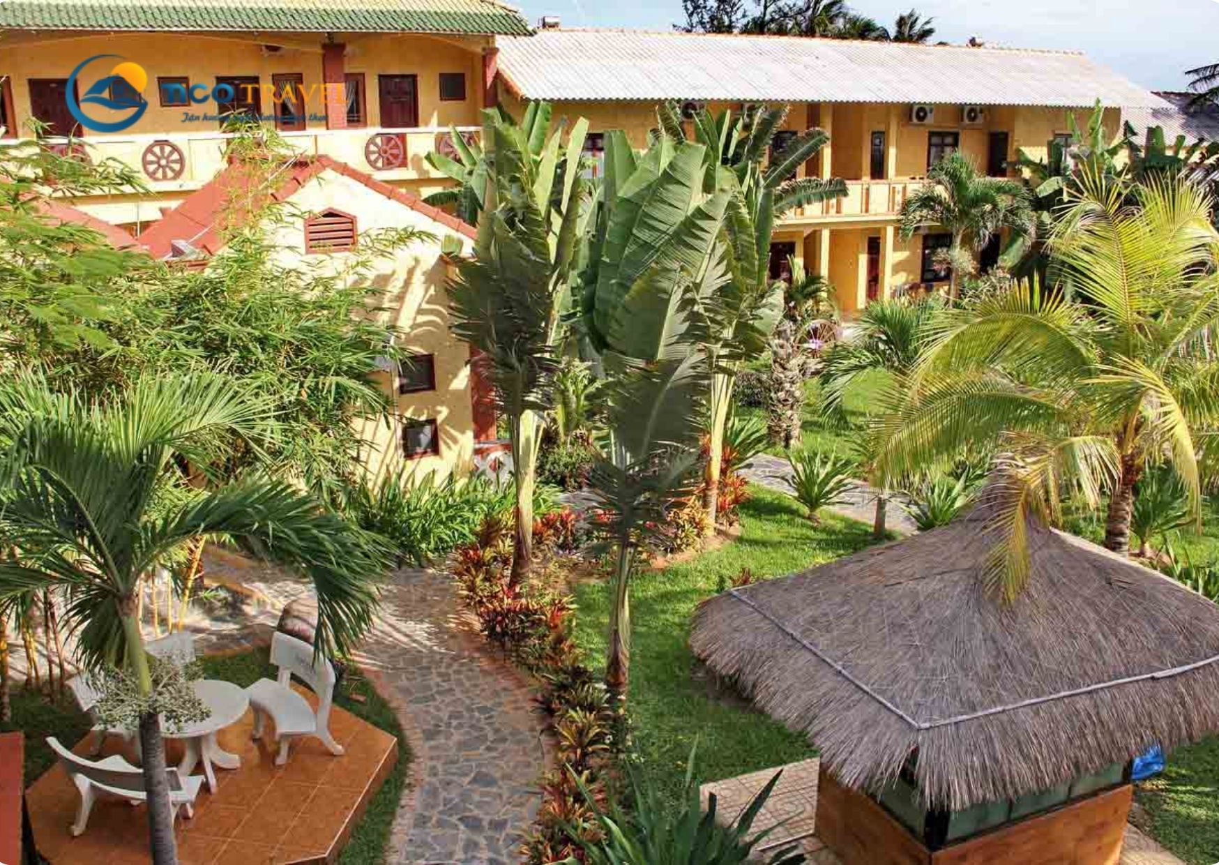Nắng Hòn Rơm Resort