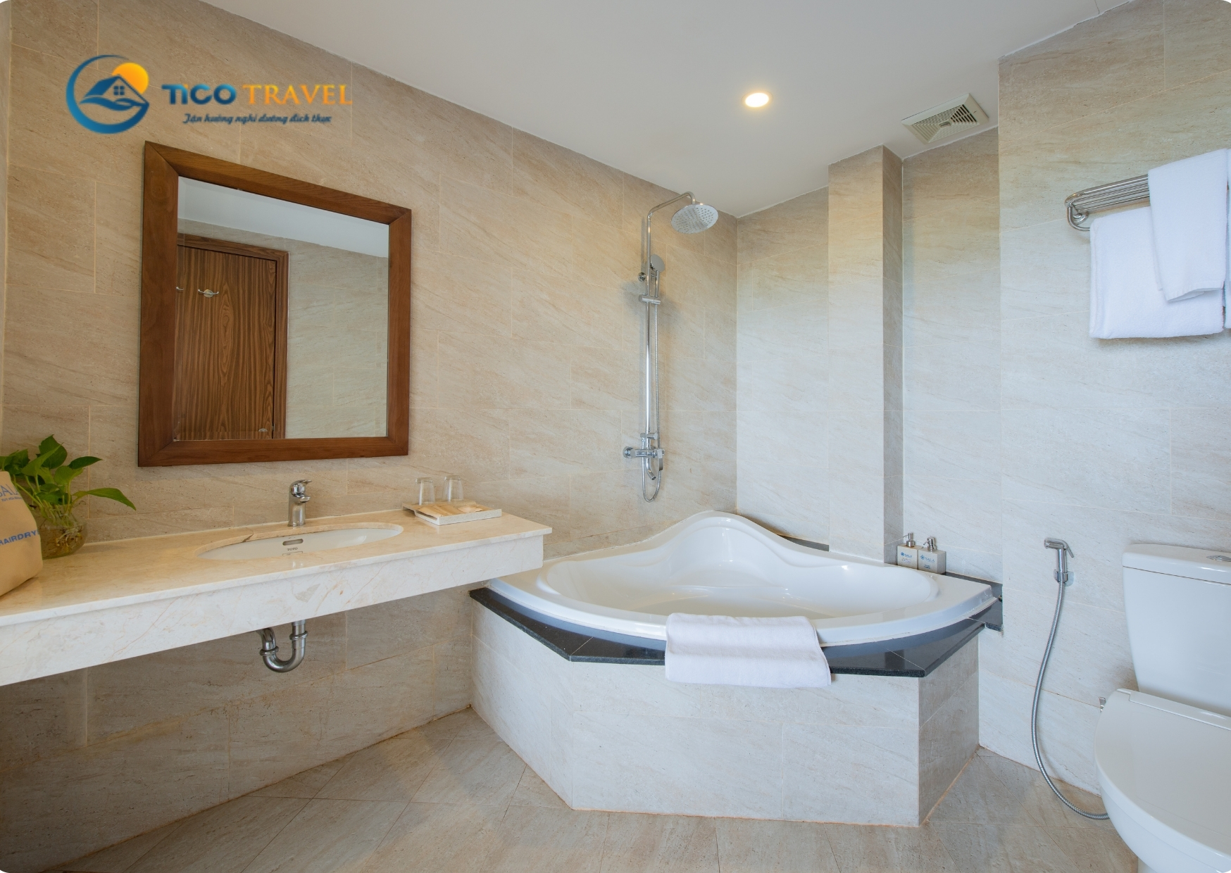 Phòng Deluxe 3 người (Deluxe Triple Room)