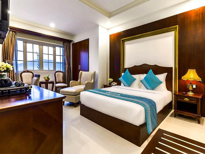 Ibiza Riverfront Hotel