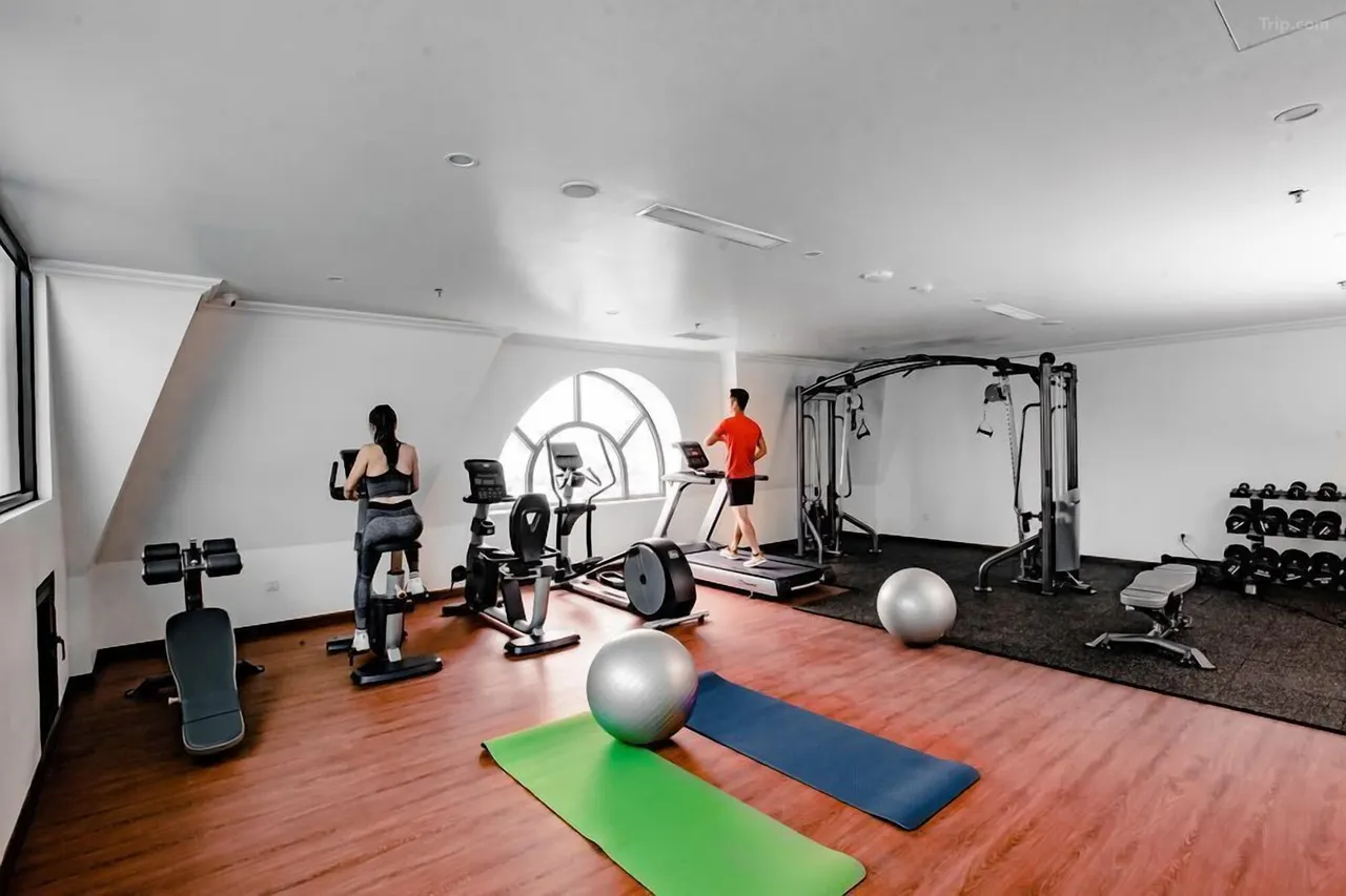 Phòng Gym tại khách sạn Dragon Legend Hạ Long.