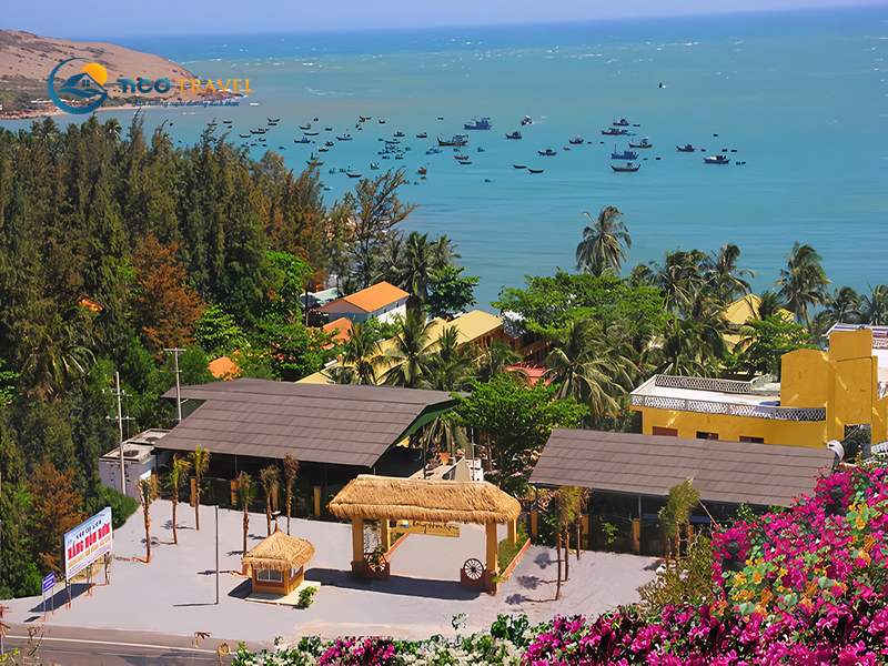 Nắng Hòn Rơm Resort