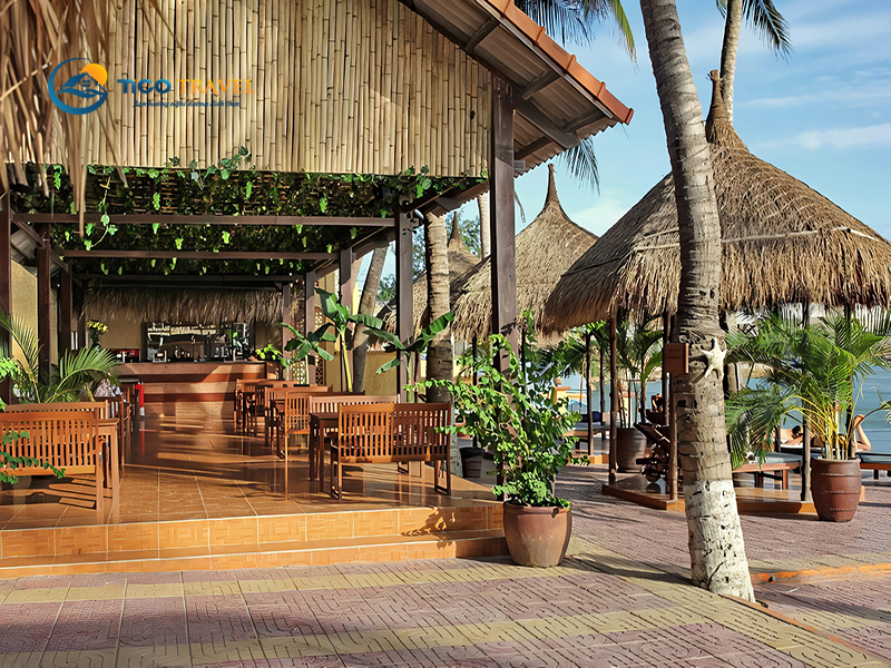 Nắng Hòn Rơm Resort
