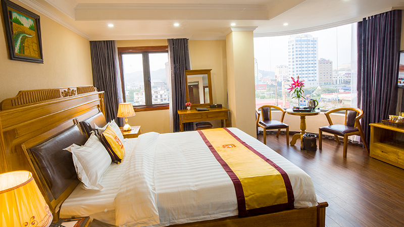 Thái Sơn Luxury Hotel