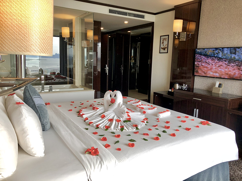 Central Luxury Halong Hotel