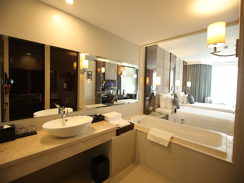 Central Luxury Halong Hotel