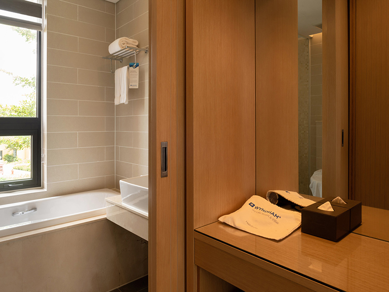 Wyndham Sky Lake Resort & Villas