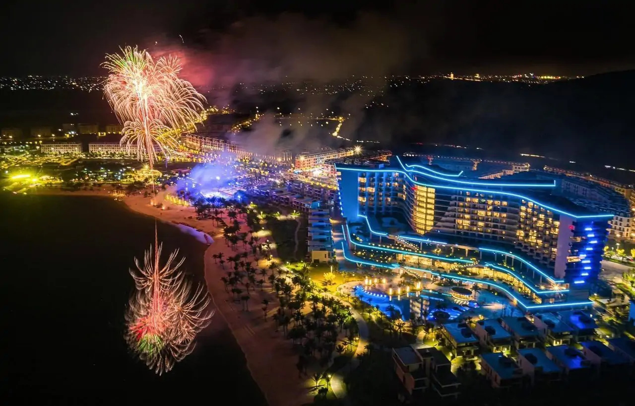 Khung cảnh Dream Dragon Resort vào đêm
