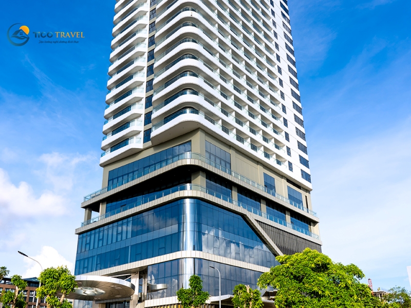 Phát Linh Hotel Hạ Long nằm ở vị trí đắc địa giúp du khách tiết kiệm thời gian di chuyển đến các địa điểm vui chơi