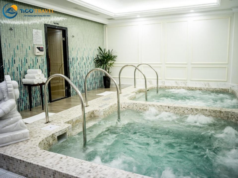 Melia Vinpearl Cam Ranh Beach Resort