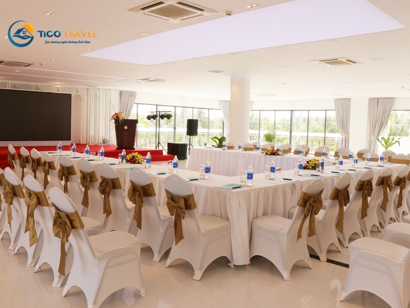 Cam Ranh Riviera Beach Resort & Spa