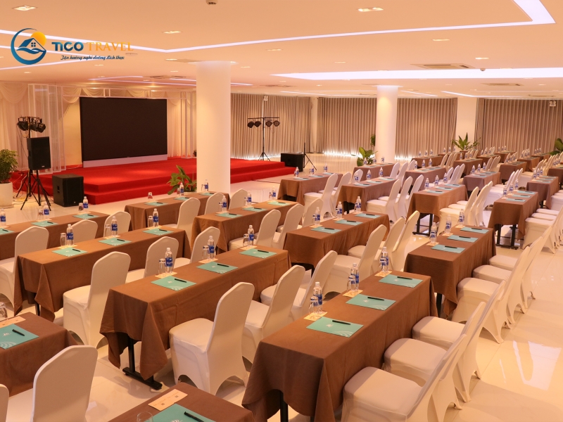 Cam Ranh Riviera Beach Resort & Spa