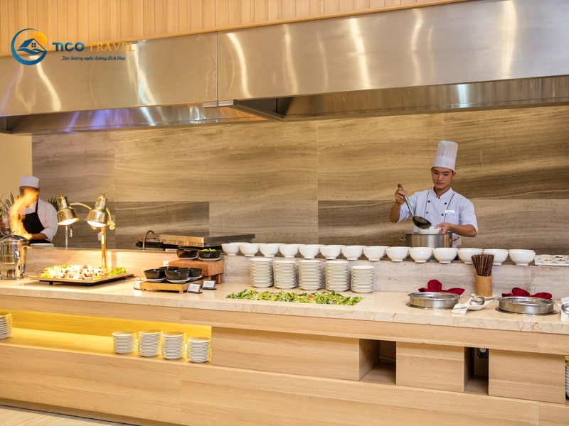 Cam Ranh Riviera Beach Resort & Spa