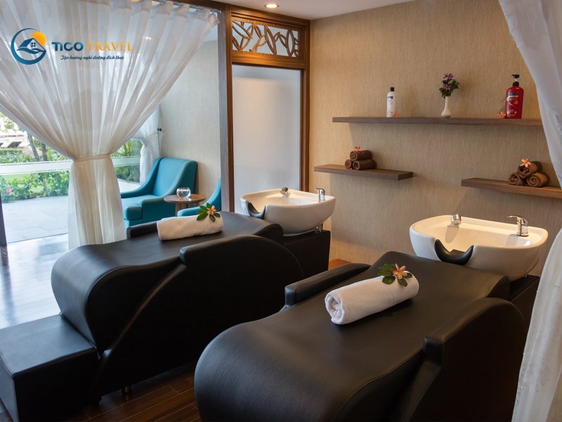 Cam Ranh Riviera Beach Resort & Spa