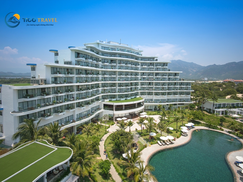Cam Ranh Riviera Beach Resort & Spa