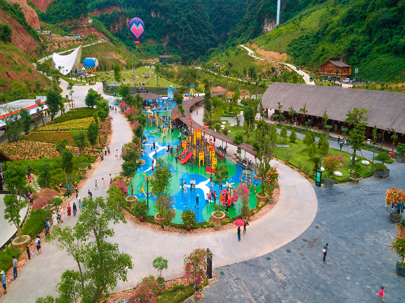 Mộc Châu Island