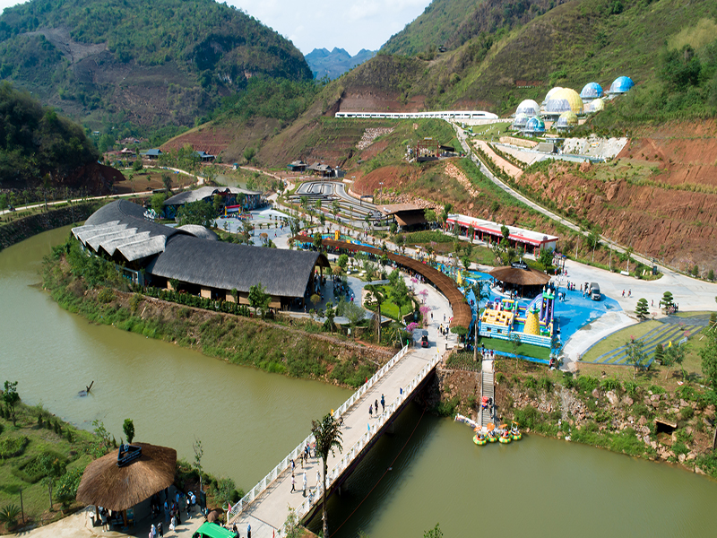 Mộc Châu Island