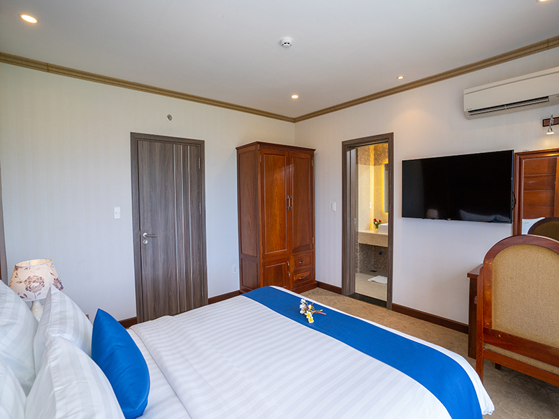 Navy Hotel Cam Ranh