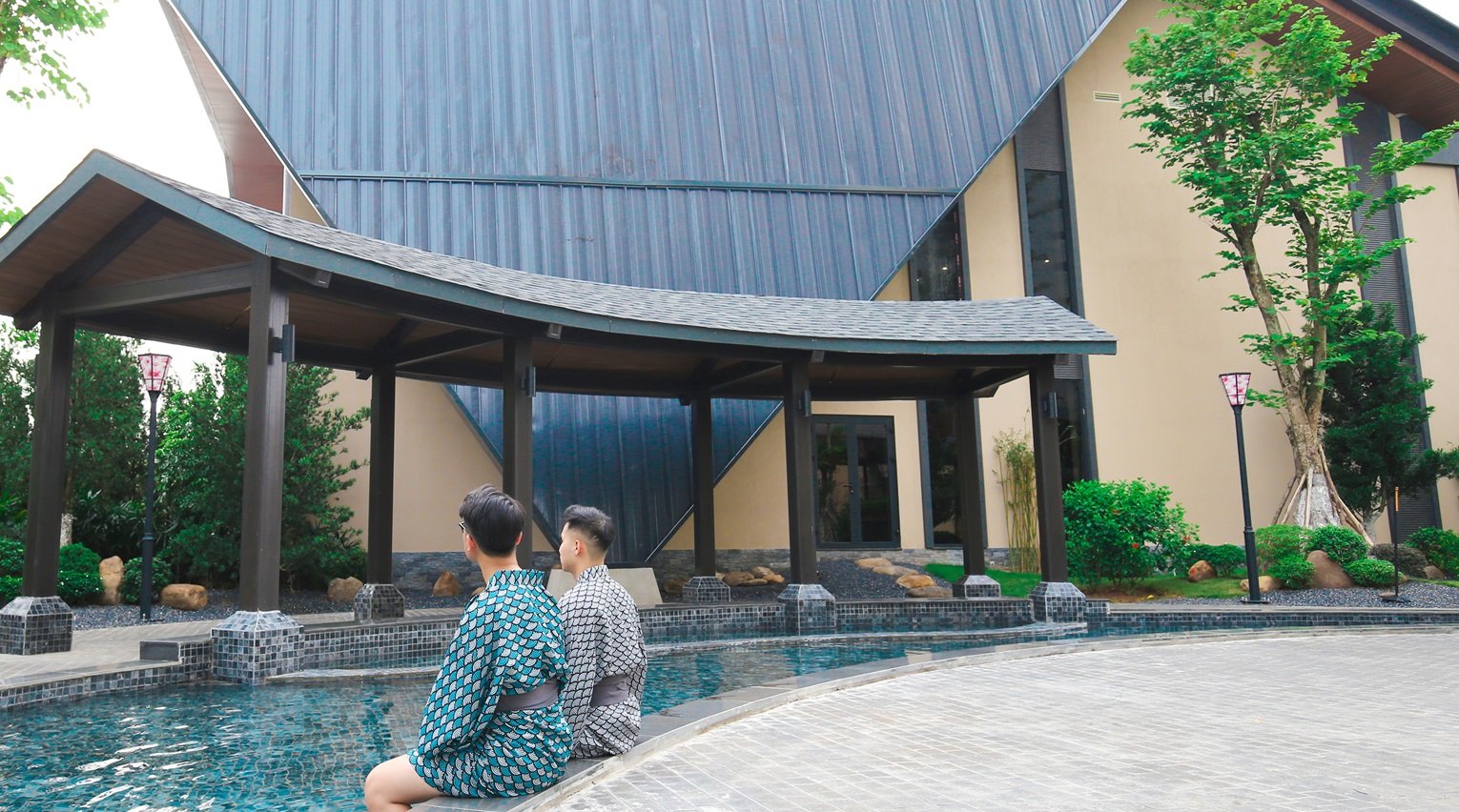 Nhiều kiểu tắm khoáng nóng từ chân tới toàn thân cùng nhiều chủ đề cho du khách lựa chọn
