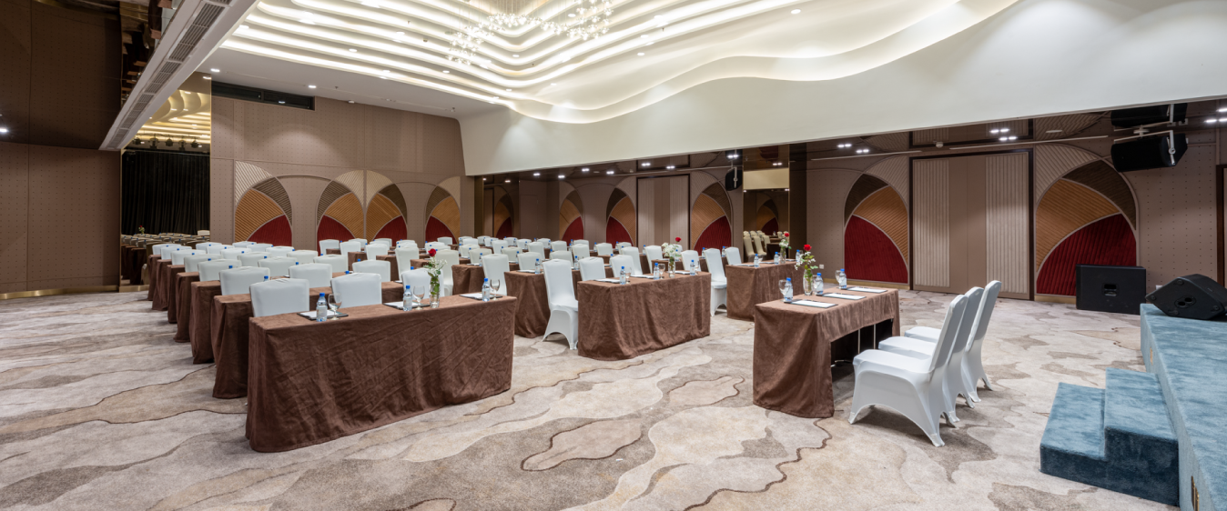 Thiết kế thông minh của phòng sự kiện không cột chắn, mang lại tầm nhìn thông suốt và sức chứa linh hoạt