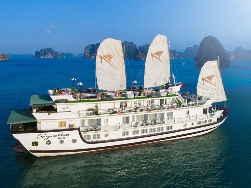 Du thuyền Athena Signature Royal 5 Sao sang trọng 