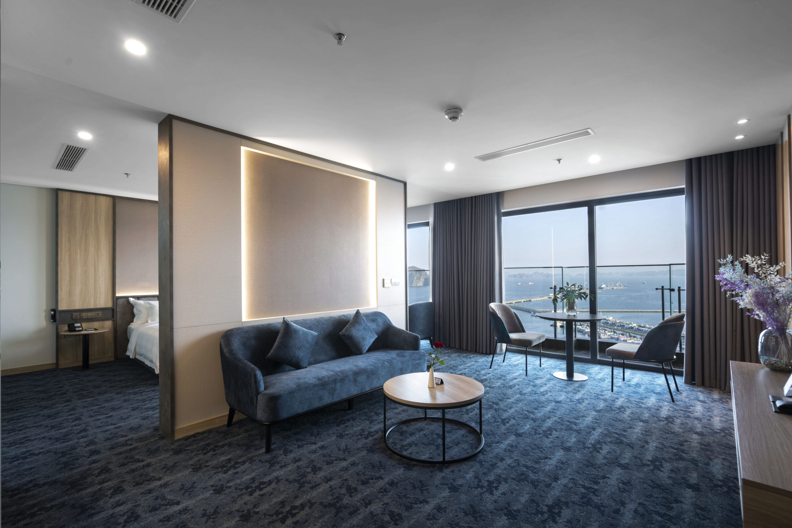Premier Suite Không gian khách sạn Wyndham Garden Legend Hạ Long