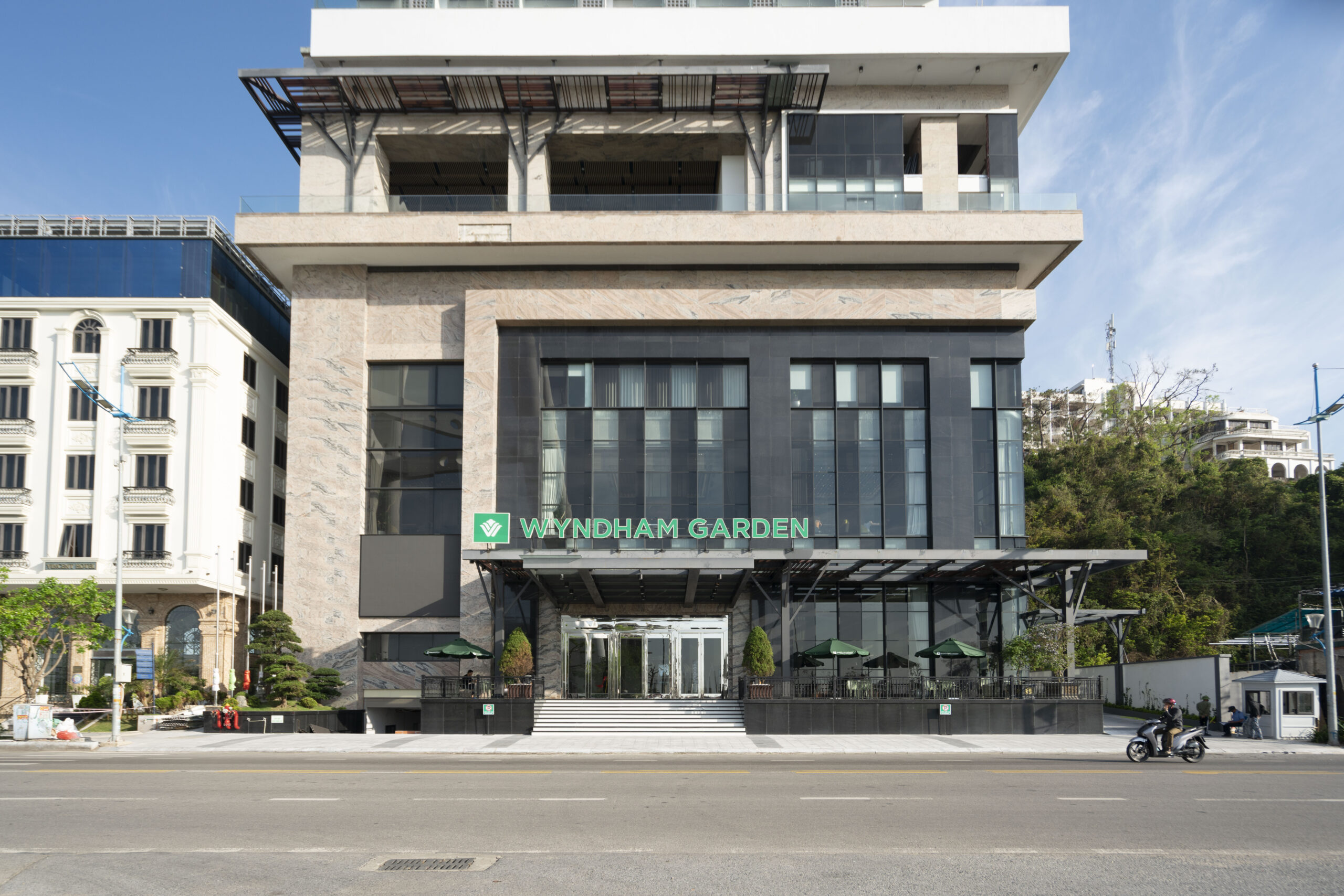 Khách sạn Wyndham Garden Legend Hạ Long