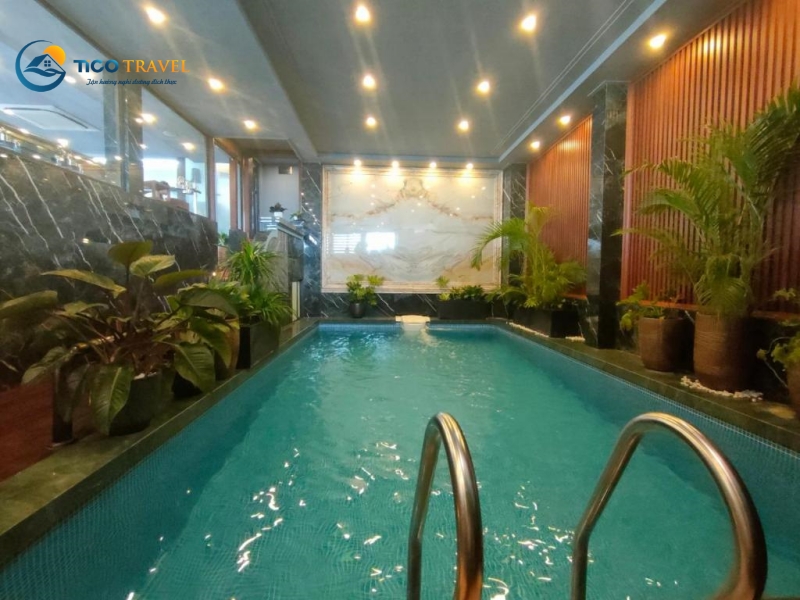 Rex Hotel