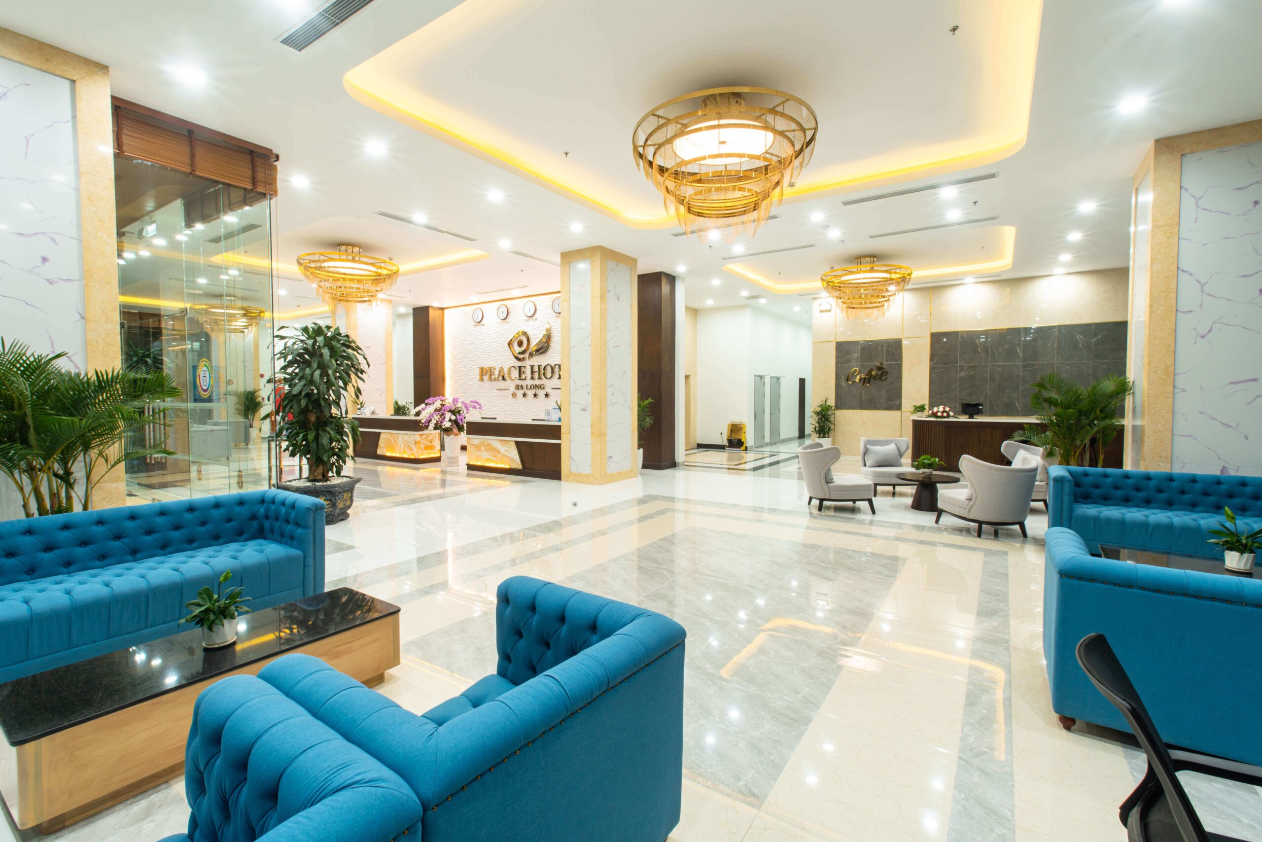 Sảnh chờ tại khách sạn Peace Hạ Long