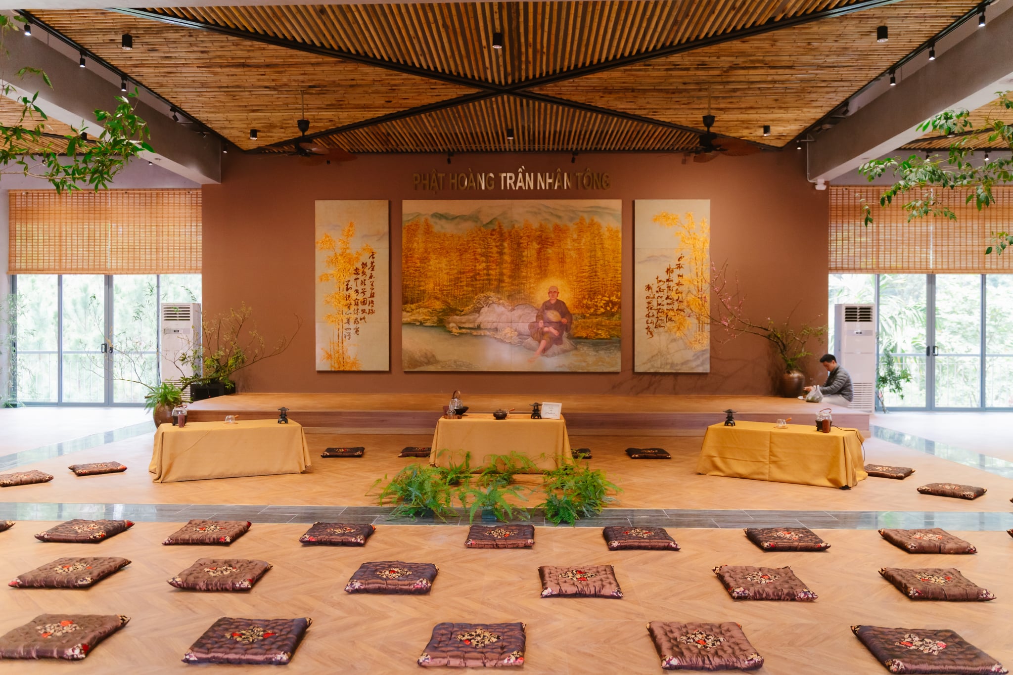 không gian thiền viện tại Ngọa Vân