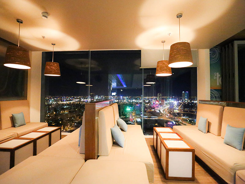 A La Carte Da Nang Beach