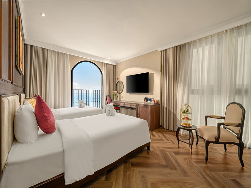 Golden Lotus Luxury Hotel Danang