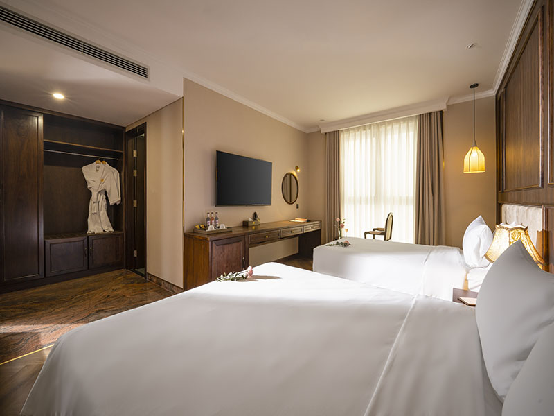Golden Lotus Luxury Hotel Danang