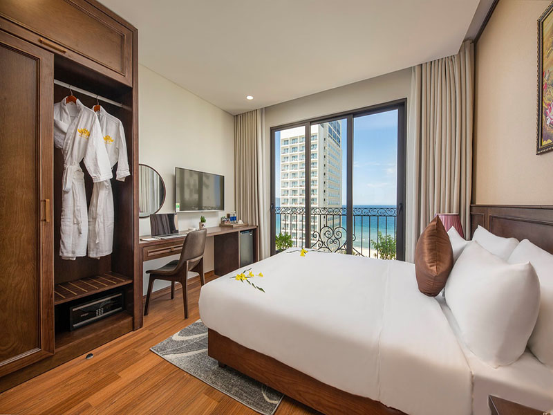 Golden Lotus Hotel Da Nang